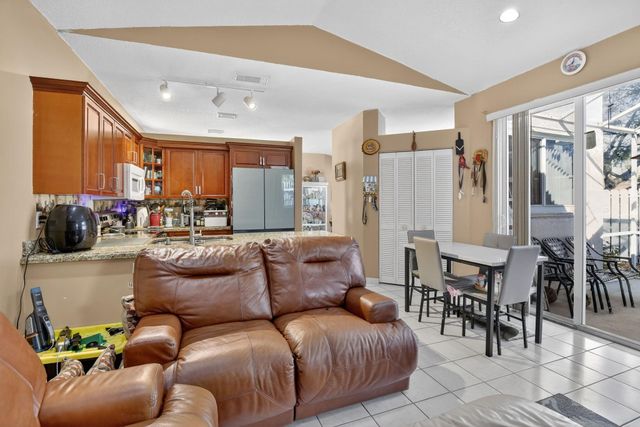 226 NW 75th Way, Plantation, FL 33317