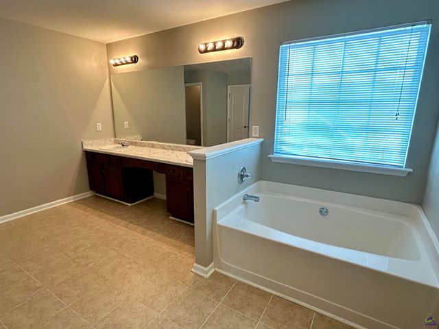 107 Rodney Drive, Warner Robins, GA 31088