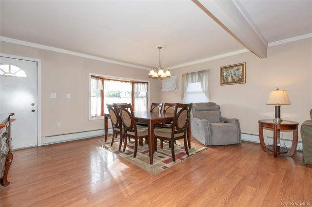 5 Crabtree Lane, Levittown, NY 11756