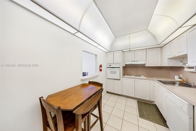 19370 Collins Avenue 502, Sunny Isles Beach, FL 33160