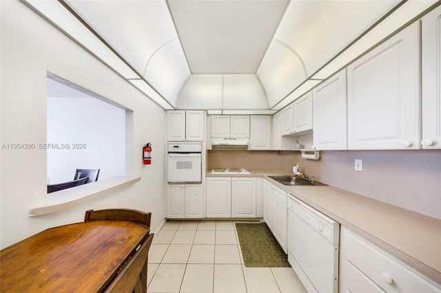 19370 Collins Avenue 502, Sunny Isles Beach, FL 33160