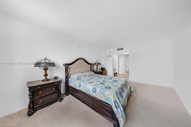 19370 Collins Avenue 502, Sunny Isles Beach, FL 33160