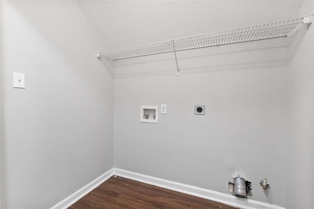 680 SOMERSET VALE Drive, Lawrenceville, GA 30044