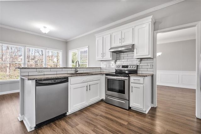 680 SOMERSET VALE Drive, Lawrenceville, GA 30044