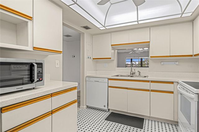 725 PORT MALABAR BOULEVARD NE 301, Palm Bay, FL 32905