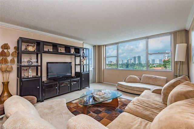 3180 S Ocean Dr 422, Hallandale Beach, FL 33009