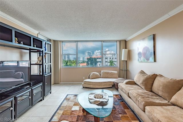 3180 S Ocean Dr 422, Hallandale Beach, FL 33009