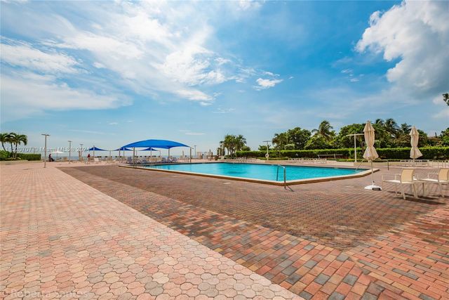 3180 S Ocean Dr 422, Hallandale Beach, FL 33009