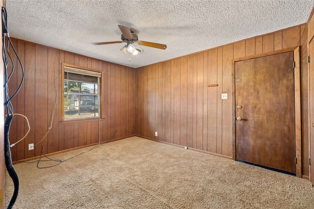 1810 9th Street, Brownwood, TX 76801