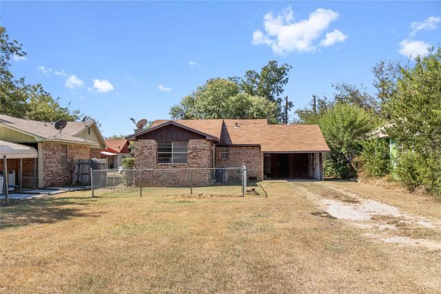 1810 9th Street, Brownwood, TX 76801