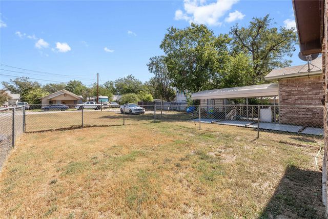 1810 9th Street, Brownwood, TX 76801