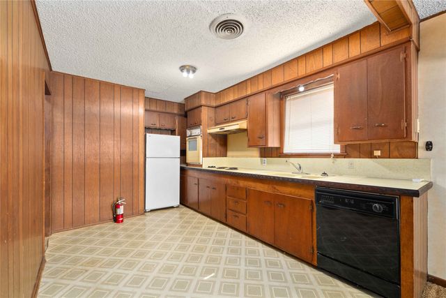 1810 9th Street, Brownwood, TX 76801