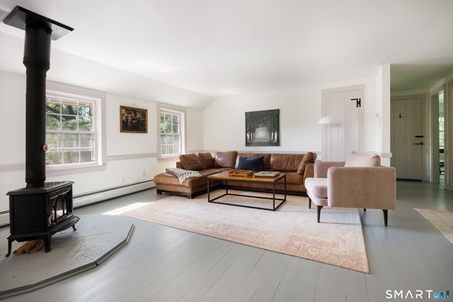 509 Weekeepeemee Road, Woodbury, CT 06798