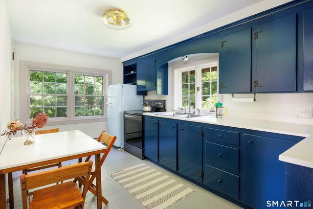 509 Weekeepeemee Road, Woodbury, CT 06798