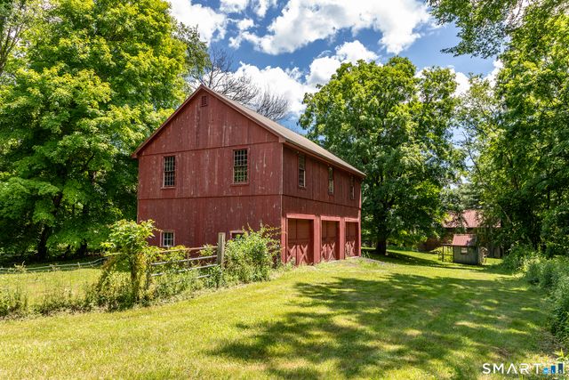 509 Weekeepeemee Road, Woodbury, CT 06798