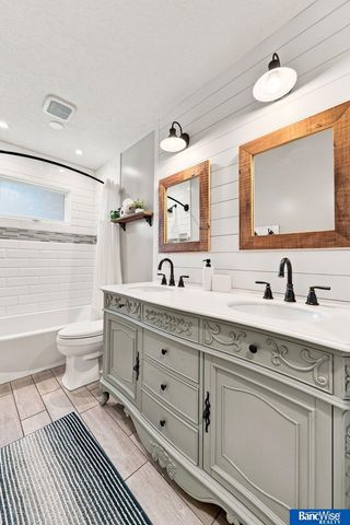 5206 Melrose Avenue, Lincoln, NE 68506