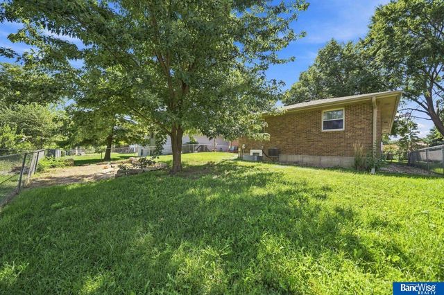 5206 Melrose Avenue, Lincoln, NE 68506