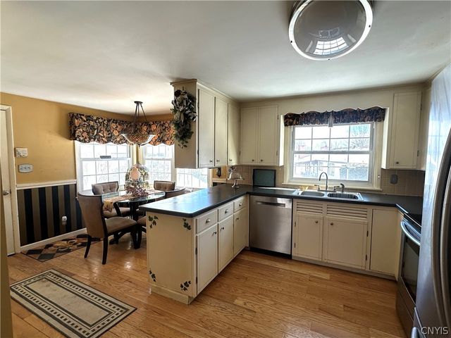 2 Bermuda Road, Whitestown, NY 13492