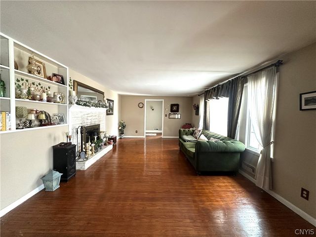 2 Bermuda Road, Whitestown, NY 13492