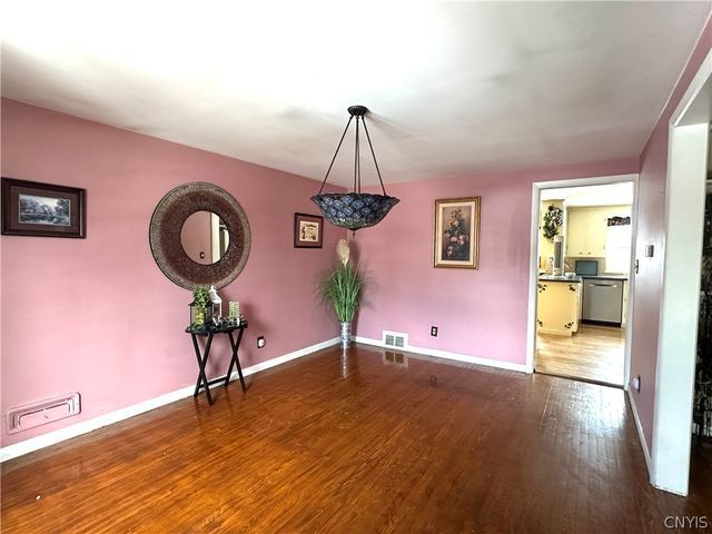 2 Bermuda Road, Whitestown, NY 13492