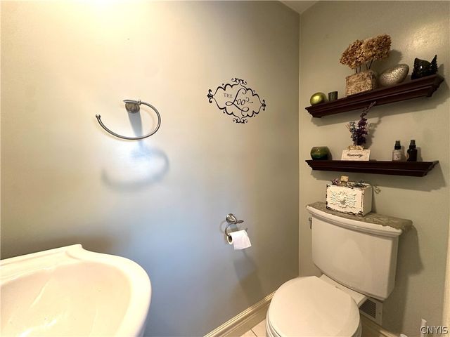 2 Bermuda Road, Whitestown, NY 13492