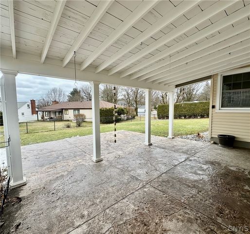 2 Bermuda Road, Whitestown, NY 13492