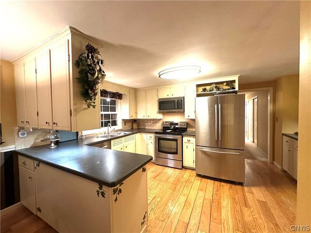 2 Bermuda Road, Whitestown, NY 13492