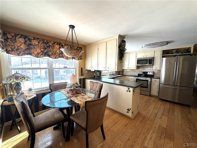 2 Bermuda Road, Whitestown, NY 13492