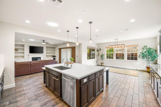 552 N Miraloma Ct, Mountain House, CA 95391