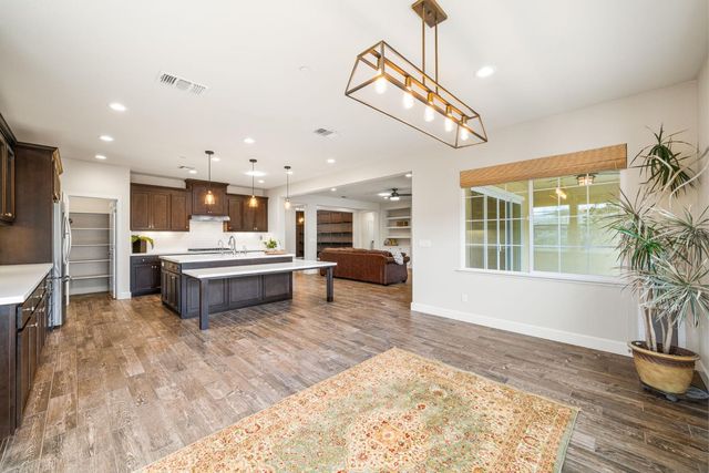 552 N Miraloma Ct, Mountain House, CA 95391