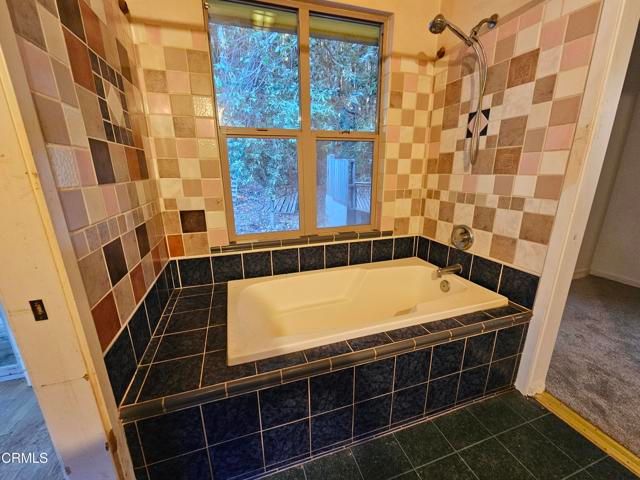 27651 Skyview Road, Willits, CA 95490