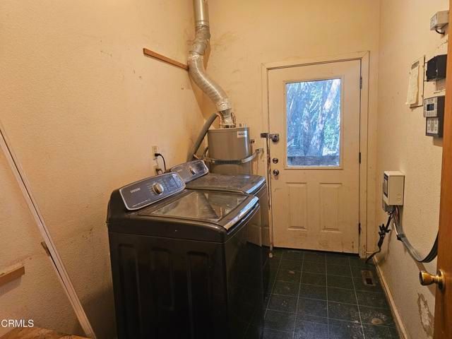 27651 Skyview Road, Willits, CA 95490