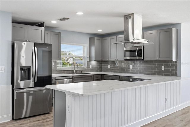 7891 4TH AVENUE S, St Petersburg, FL 33707