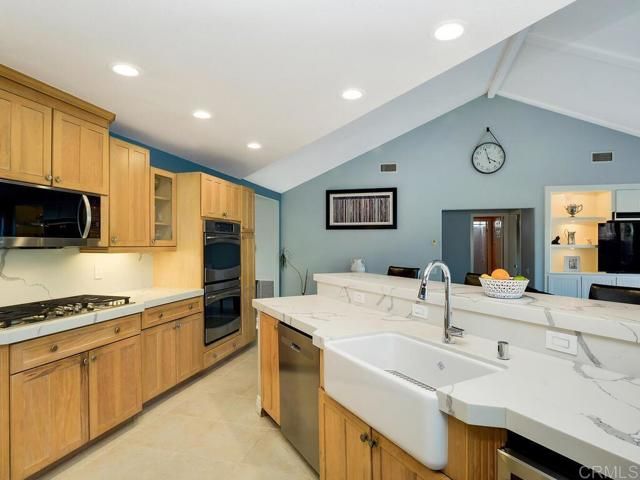 24312 Chrisanta Dr, Mission Viejo, CA 92691