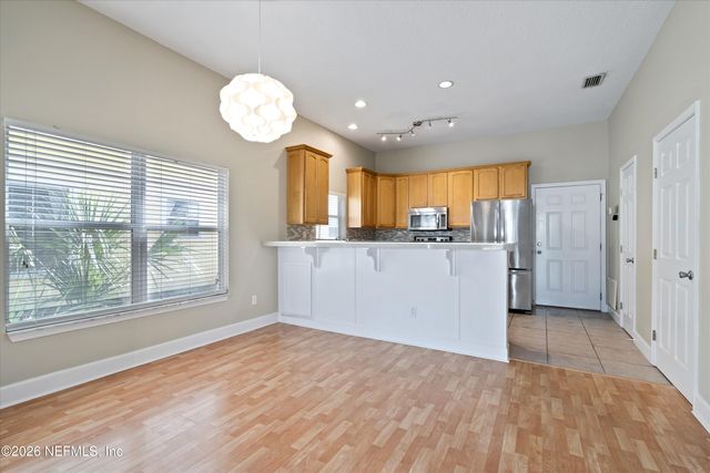 819 6TH Avenue S, Jacksonville Beach, FL 32250