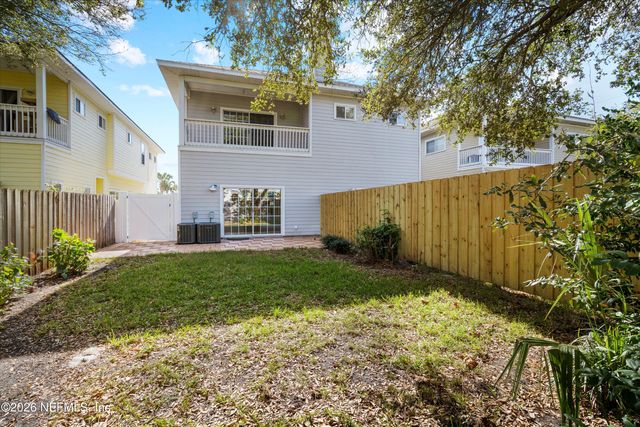 819 6TH Avenue S, Jacksonville Beach, FL 32250
