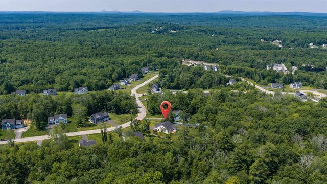 71 Signature Drive, Barrington, NH 03825