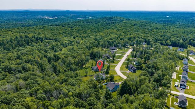 71 Signature Drive, Barrington, NH 03825