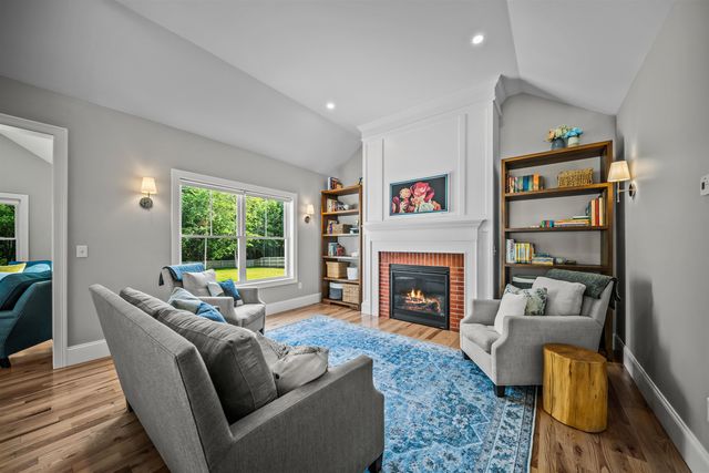 71 Signature Drive, Barrington, NH 03825