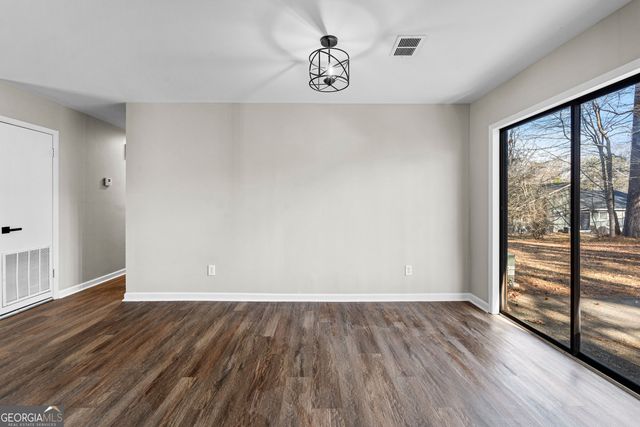 6955 Hassana Lane, Fairburn, GA 30213