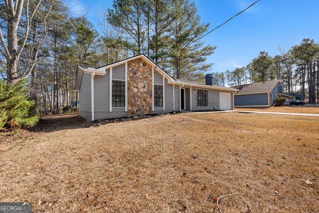 6955 Hassana Lane, Fairburn, GA 30213