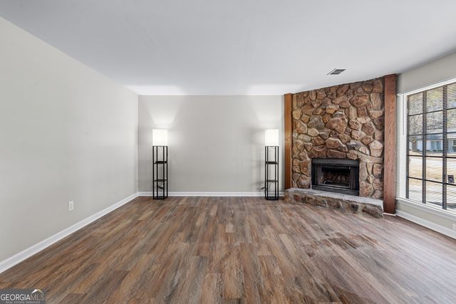 6955 Hassana Lane, Fairburn, GA 30213