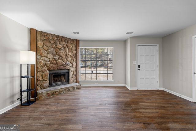 6955 Hassana Lane, Fairburn, GA 30213