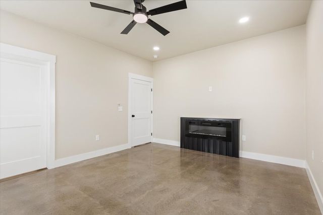 213 Kasberg Road, Leroy, TX 76654