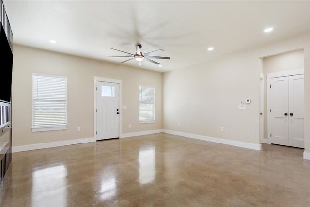 213 Kasberg Road, Leroy, TX 76654