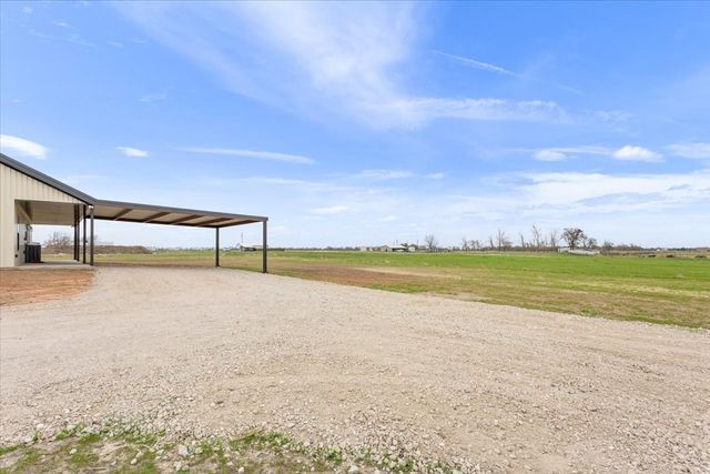 213 Kasberg Road, Leroy, TX 76654