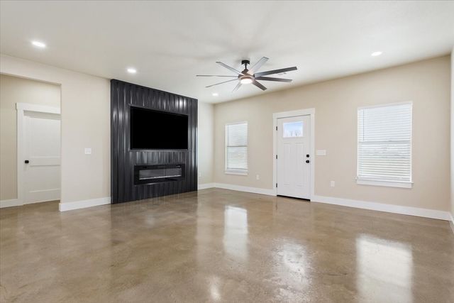 213 Kasberg Road, Leroy, TX 76654