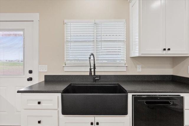 213 Kasberg Road, Leroy, TX 76654