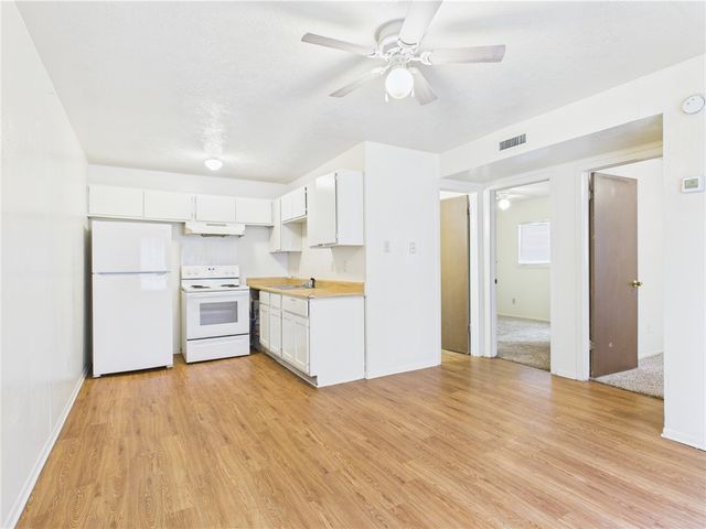 401 Boyett C, College Station, TX 77840