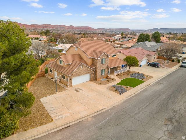 1974 N SAGEBRUSH DR, Santa Clara, UT 84765